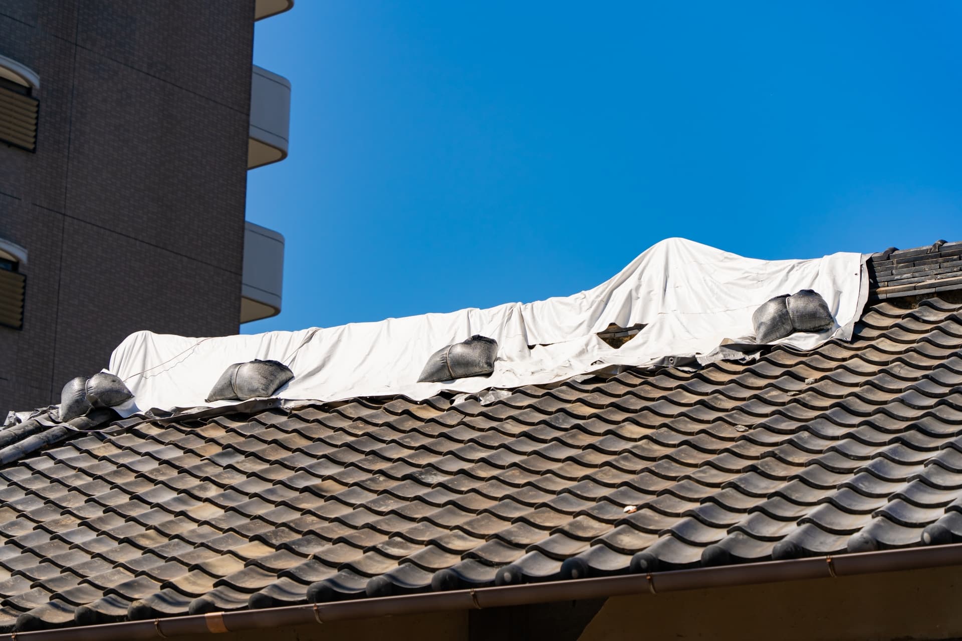 屋根修理イメージ