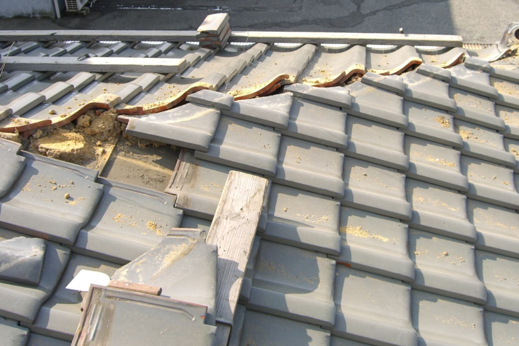 屋根修理イメージ